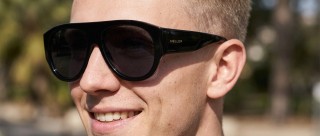 Meller Lira All Black Generiertes Bild