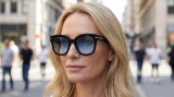 Tom Ford Beatrix-02 FT0613 01W 52 Generiertes Bild