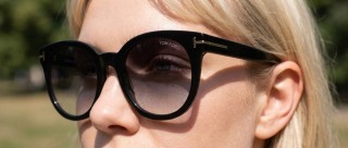 Tom Ford Moira FT1109 01B 53 Generiertes Bild